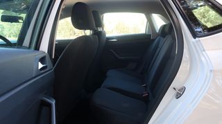 Volkswagen Polo 2017-thumb-10