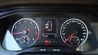 Volkswagen Polo 2017-thumb-14