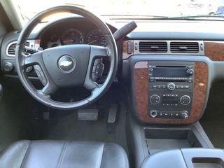 Chevrolet Suburban 2009 Επταθέσιο-thumb-27
