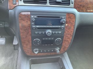 Chevrolet Suburban 2009 Επταθέσιο-thumb-31