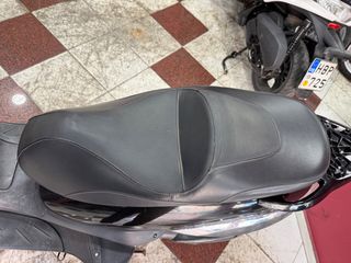 Piaggio Beverly 300i Tourer 2009 (  ΓΡΑΜΜΑΤΙΑ ΜΕΤΑΞΥ ΜΑΣ )-thumb-7