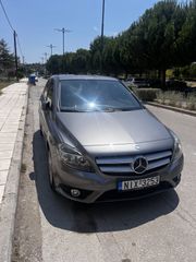 Mercedes-Benz B 200 2014