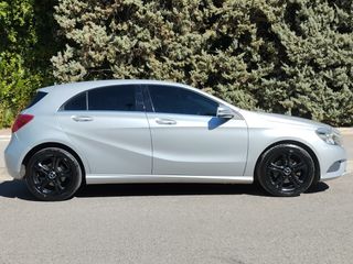 Mercedes-Benz A 160 2013 MERCEDES A 160 URBAN-thumb-7
