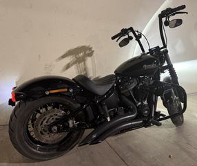 Harley Davidson Street Bob 2018-thumb-1