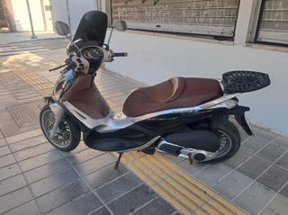 Piaggio Beverly 300i 2012 POLICE-thumb-1