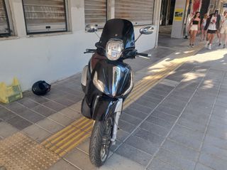 Piaggio Beverly 300i 2012 POLICE-thumb-2