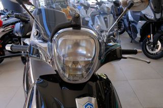 Piaggio Beverly 300i 2010 beverly 300-thumb-5