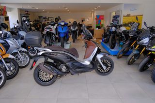 Piaggio Beverly 300i 2010 beverly 300-thumb-8