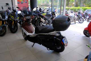 Piaggio Beverly 300i 2010 beverly 300-thumb-17