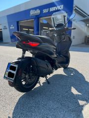 Piaggio Beverly 400 2021 s-thumb-12