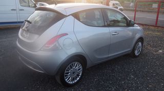 Lancia Ypsilon 2016-thumb-7