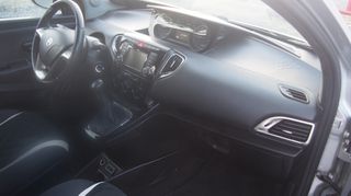 Lancia Ypsilon 2016-thumb-9