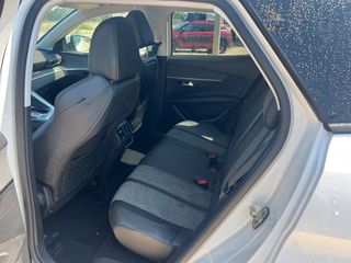 Peugeot 3008 2019 ALLURE GRIP CONTROL AUTOMATIC-thumb-11