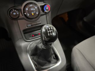 Ford Fiesta 2015-thumb-18