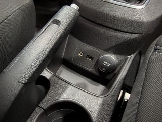 Ford Fiesta 2015-thumb-19