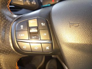 Ford Focus 2019 ST LINE-thumb-20