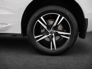 Volvo XC 60 2019 D5 AWD-thumb-8