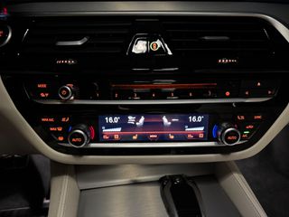 Bmw 530 2019 530E IPERFORMANCE στιν προσφορα ειναι  26.08.2026-thumb-28