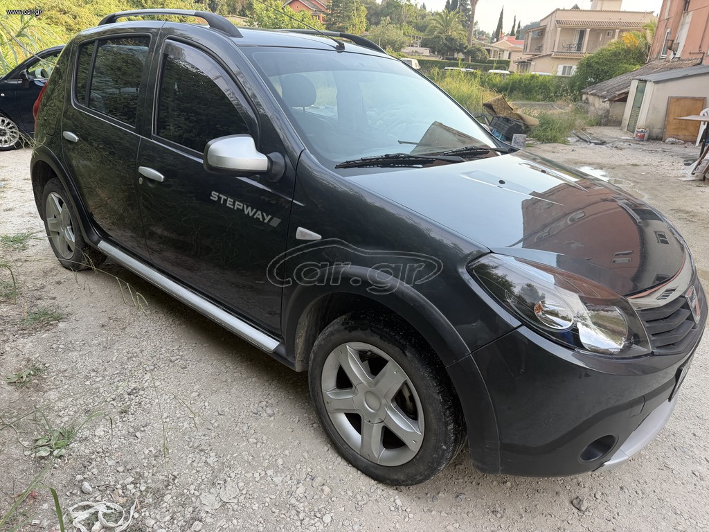 Dacia Sandero 2013