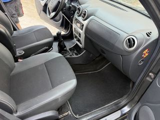 Dacia Sandero 2013-thumb-3
