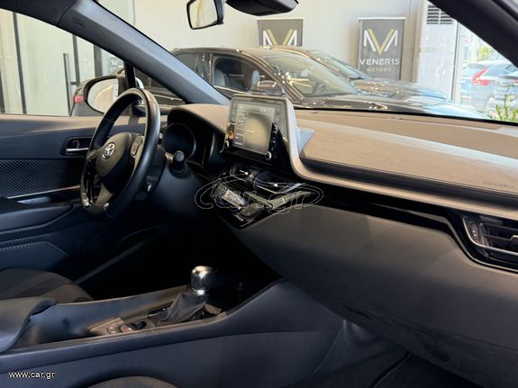 Toyota C-HR 2021 1.8 HYBRID BUSINESS EDITION