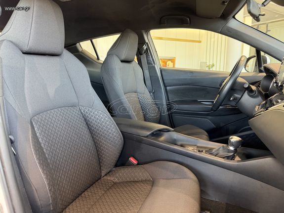 Toyota C-HR 2021 1.8 HYBRID BUSINESS EDITION