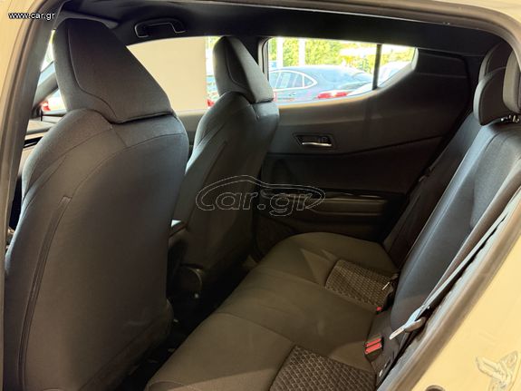 Toyota C-HR 2021 1.8 HYBRID BUSINESS EDITION