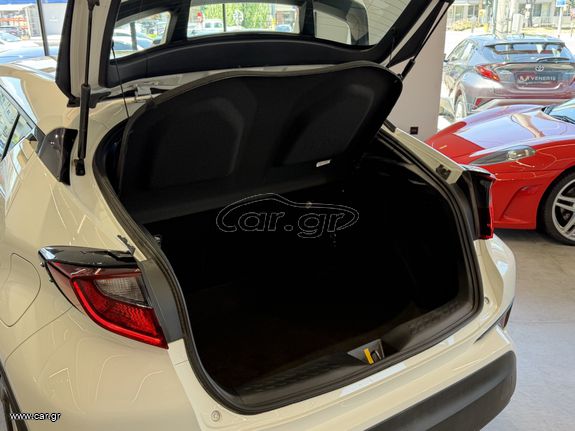 Toyota C-HR 2021 1.8 HYBRID BUSINESS EDITION