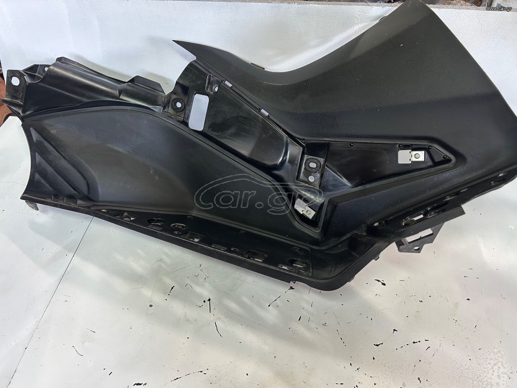 Πόδια δεξιά Yamaha tmax530