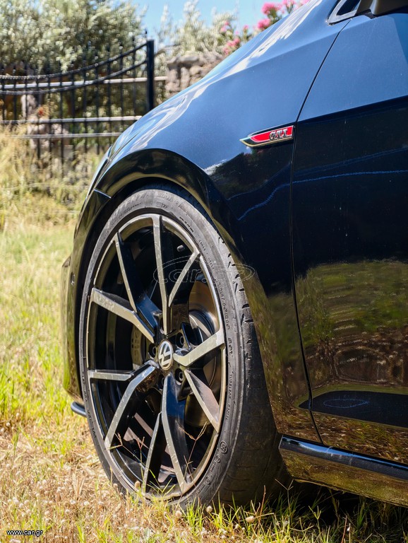 Volkswagen Golf 2015 look gti