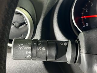 Nissan Qashqai 2009-thumb-17