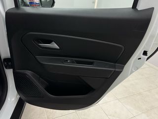 Dacia Duster 2023 **RESERVE**1.5 DCI 4X4 EXPRESSION-thumb-9