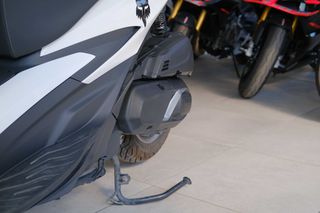 Piaggio Beverly 400 2025 BEVERLY 400 HPE-thumb-7