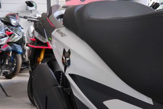Piaggio Beverly 400 2025 BEVERLY 400 HPE-thumb-11