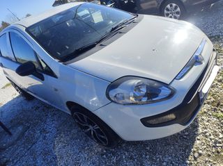 Fiat Punto 2011-thumb-5