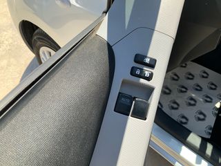Toyota Yaris 2011 ACTIVE-thumb-10