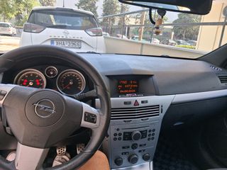 Opel Astra 2006 GTC-thumb-17