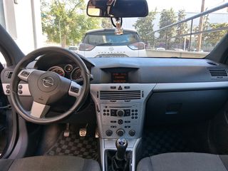 Opel Astra 2006 GTC-thumb-19