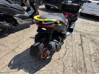 Aprilia SR GT 200 2024-thumb-8
