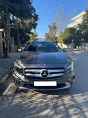 Mercedes-Benz GLA 200 2015