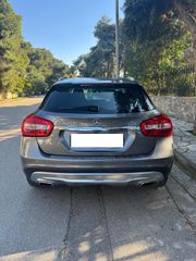 Mercedes-Benz GLA 200 2015-thumb-3