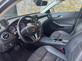 Mercedes-Benz GLA 200 2015-thumb-6
