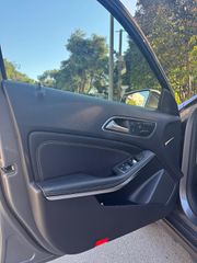 Mercedes-Benz GLA 200 2015-thumb-10