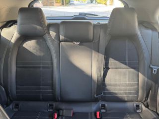 Mercedes-Benz GLA 200 2015-thumb-12