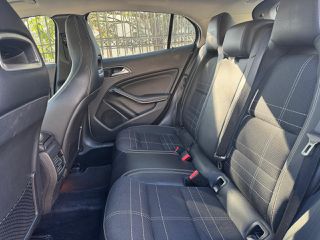 Mercedes-Benz GLA 200 2015-thumb-14