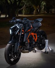 KTM 1390 Super Duke R 2026 1390 super duke r evo
