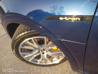 Audi Q8 e-tron 2022 55 S line Quattro-thumb-6