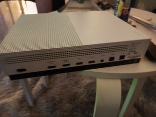 Xbox one s-thumb-1
