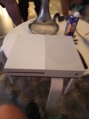 Xbox one s-thumb-7