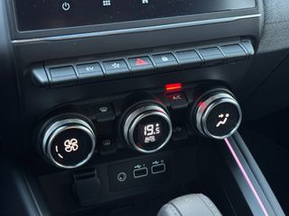 Renault Clio 2024 E-TECH HYBRID-thumb-25